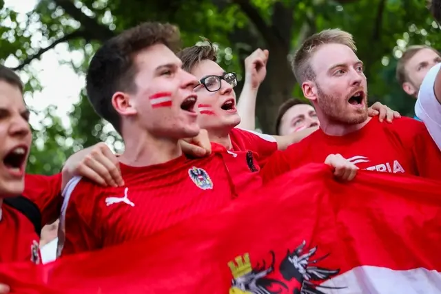 Von Frühstücks-Fanzonen bis zu Sportbars mit Großleinwand: Die Fußball-WM kann auch in der Steiermark im Public Viewing mitverfolgt werden. | Foto: GEPA pictures