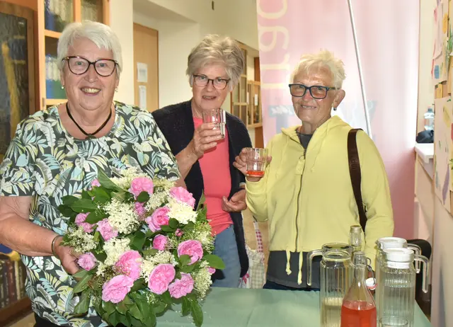 Kräuterhexe Erna Heilinger, Herta Schlager und Resi Pamperl | Foto: Herbert Schleich