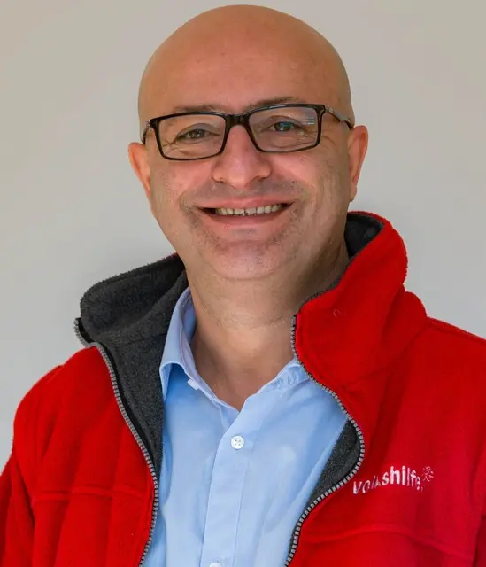 Ekber Gercek, Bereichsleiter bei der Volkshilfe Flüchtlings- und MigrantInnenbetreuung GmbH. | Foto: Volkshilfe OÖ