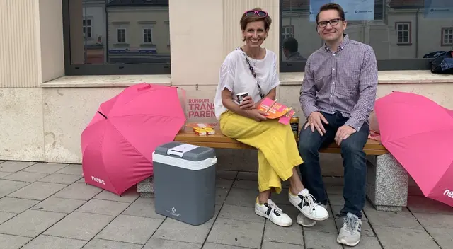 Indra Collini und Clemens Ableidinger beim Clubabend der NEOS in Klosterneuburg. | Foto: NEOS NÖ