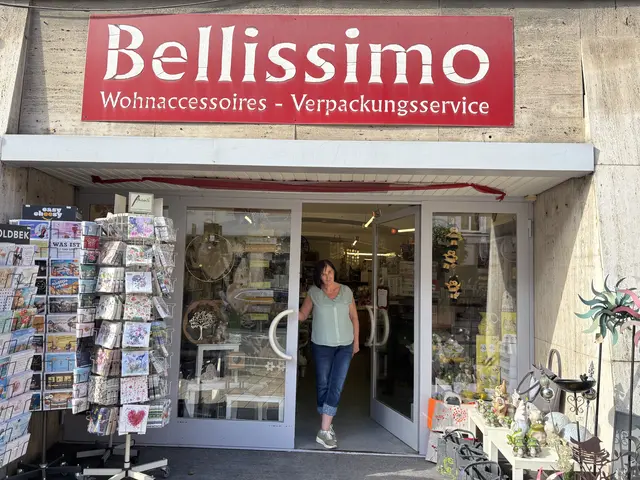 "Bellissimo" ist aus Spittal nicht mehr wegzudenken. Selbst im Ruhestand arbeitet die Betreiberin mit großer Freude im 20-jährigen Jubiläumsjahr weiter.  | Foto: meinbezirk.at/Alen Grabic