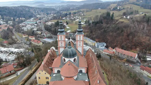 Blick von der Basilika Mariatrost auf Mariatrost