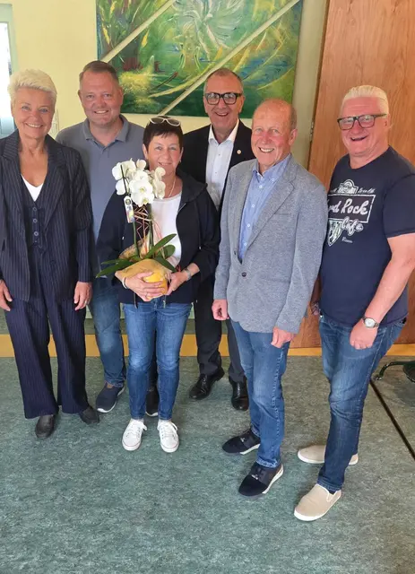 Abschied von Bürgermeister a.D. Johann Hainfellner. | Foto: Stadtgemeinde Ternitz