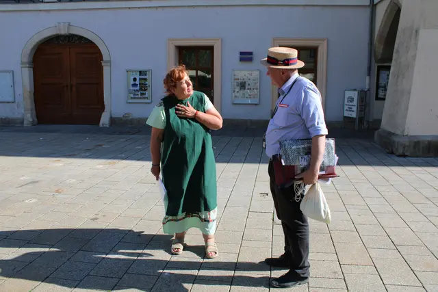 Minnesängerin Gabriela Kleesadl über die für Wiener Neustadt wichtigsten Besucher, wie auch Ulrich von Liechtenstein. | Foto: Schauer