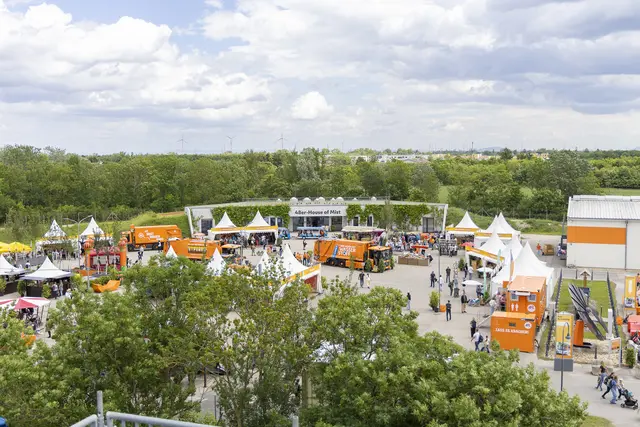 Einmal im Jahr wird die Mülldeponie Rautenweg zum großen Familienfest umgebaut. | Foto: René Brunhölzl/ MeinBezirk