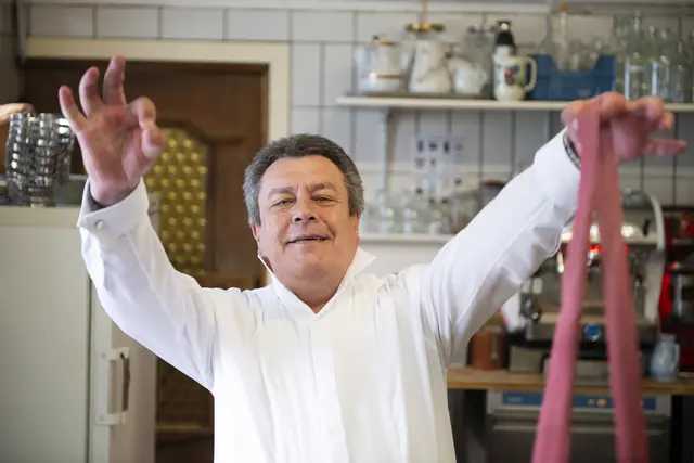 Doppelter Grund zum Feiern: Franz Pail blickt auf 40 Jahre im Unterwirt zurück und feierte vor kurzem seinen 60. Geburtstag. | Foto: Unterwirt Ebbs 