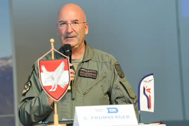 Air-Chief Generalmajor Gerfried Promberger: "Bei dieser Veranstaltung zeigen wir, wie vielfältig die Jobmöglichkeiten bei den Luftstreitkräften sind. Wir hoffen, dass wir damit viele Interessentinnen und Interessenten für uns gewinnen können" | Foto: Land Salzburg/Neumayr