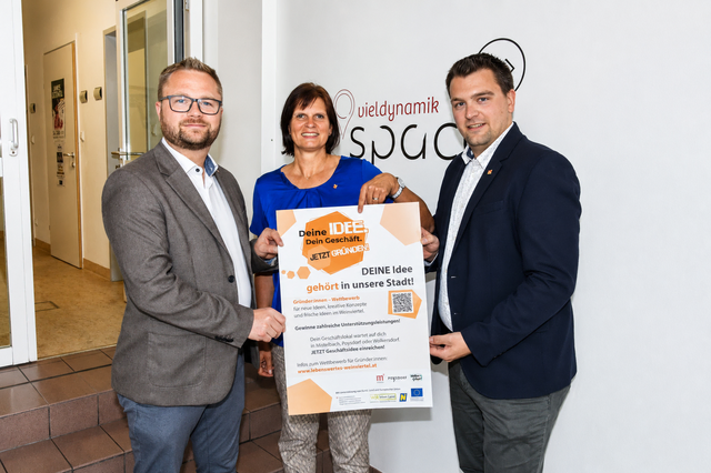 Partner der ARGE Gründerwettbewerb Bürgermeister Erich Stubenvoll (Mistelbach), Bettina Ernst (MIMA) und Vizebürgermeister Michael Schamann.  | Foto: Stadtgemeinde Mistelbach
