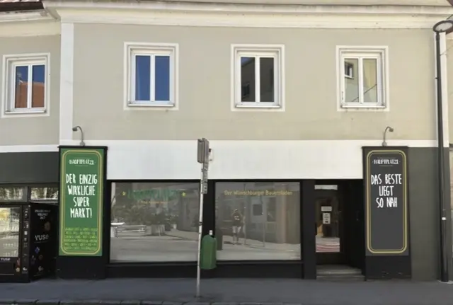 Das Hauptplatzl in Wilhelmsburg hat die (Straßen)Seite gewechselt. | Foto: Hauptplatzl Bauernladen