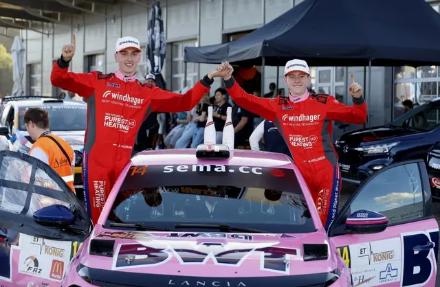 Marcel Neulinger (r.) und Copilot Jakob Ruhsam (l.). | Foto: Peter Hartmann