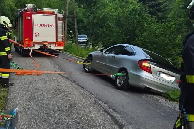 Hier wird das Fahrzeug geborgen. | Foto: Freiwillige Feuerwehr Feistritz im Rosental