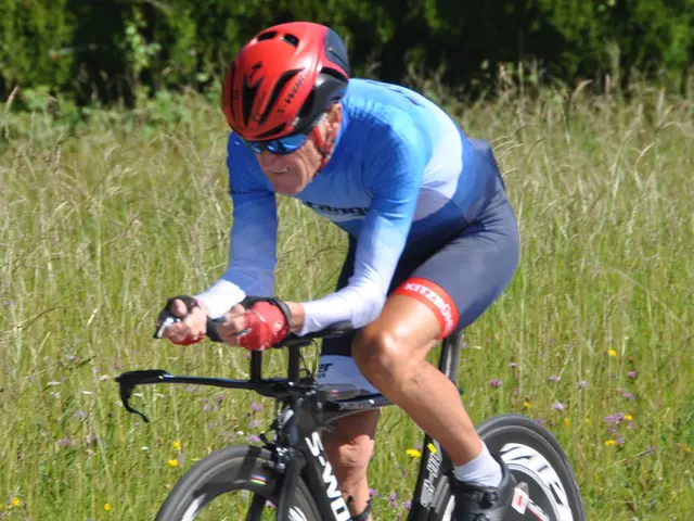 Masters-Athlet Robert Alton radelte zwei Mal auf den 2. Platz  | Foto: Gernot Schwaiger