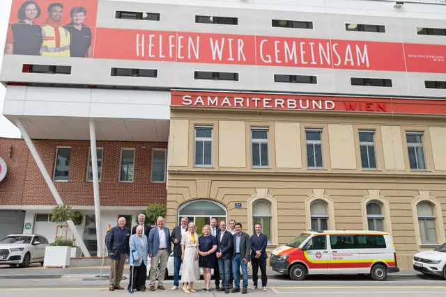 Auf mehr als 3.000 Quadratmetern vereint die „Pillergasse neu“ ein innovatives Ausbildungszentrum für Erste Hilfe, Pflege und Rettungsdienst sowie zahlreiche Angebote für Mitarbeiter, Ehrenamtliche und betreute Menschen.  | Foto: Samariterbund/G. Pall