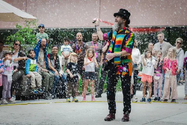 Die Seifenblasenshows war überaus beliebt. | Foto: Anna Stöcher/ISTA