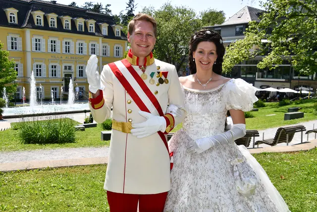 Biedermeierfest 2026: Sissy und Franz Josef landen in den kaiserlichen Kurort ein.