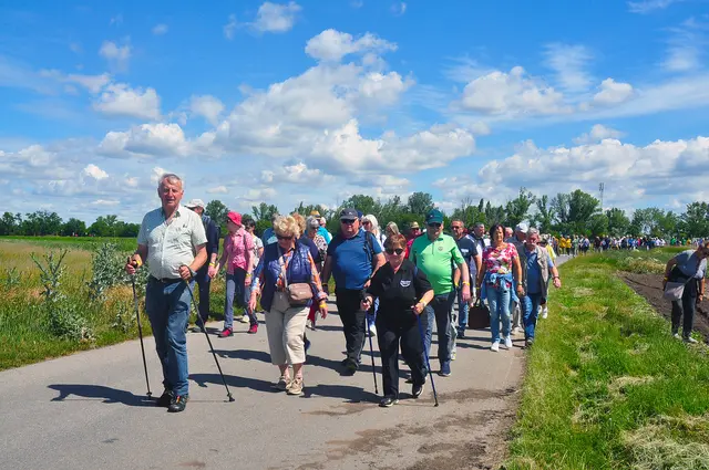 An die 800 Seniorinnen und Senioren aus allen Teilen des Landes nahmen am Wandertag teil.  | Foto: MeinBezirk/Barbara Babonitsch-Diewald