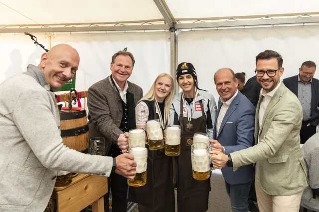 Olympia-Siegerin Katharina Truppe kommt aus Altfinkenstein. MeinBezirk hat mit Schwester Anna Truppe das "Hoamat-Portrait" gemacht. | Foto: Privat