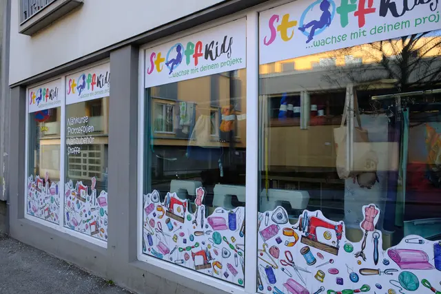 Bei Stoffkids in der Kapuzinerstraße 29 in Linz finden kreative Köpfe und Handarbeitsbegeisterte eine liebevoll ausgewählte Auswahl an hochwertigen Bio-Stoffen | Foto: Stoffkids