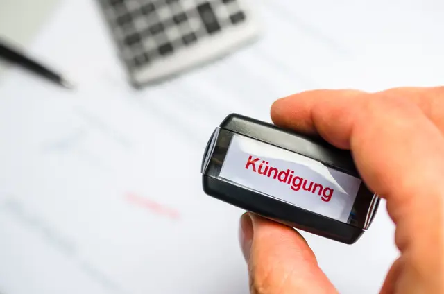 Eine Kärntner Dienstnehmerin wurde fristlos vor die Tür gesetzt. (Symbolfoto) | Foto: stock.adobe.com/at/Delux