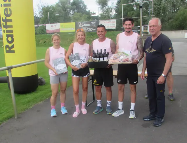 Das Team Holzbau Watz 1 siegte im Staffellauf | Foto: Gde