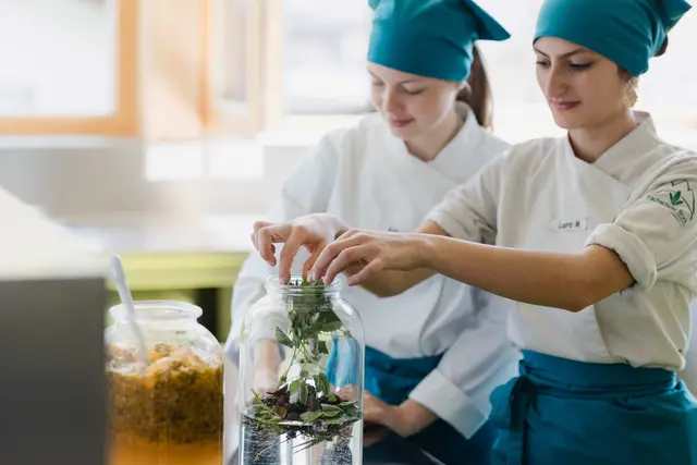 Rund 380 Schülerinnen und Schüler besuchen die LFS Bruck. | Foto: LFS Bruck