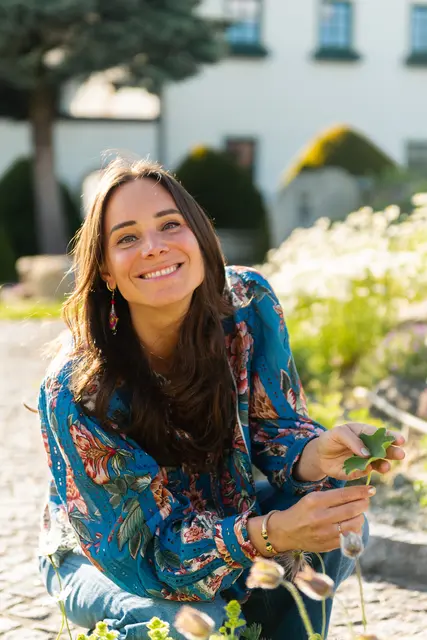 Sophie Haas ist Gastgeberin im Winklergut. Sie bietet nachhaltigen Urlaub vor der Haustür.  | Foto: Winklergut