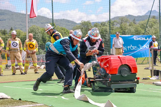 Am Samstag konnten sich insgesamt 74 Feuerwehrgruppen in Sachen Teamwork und Schnelligkeit messen. | Foto: OVI Manuel Hasenschwandtner