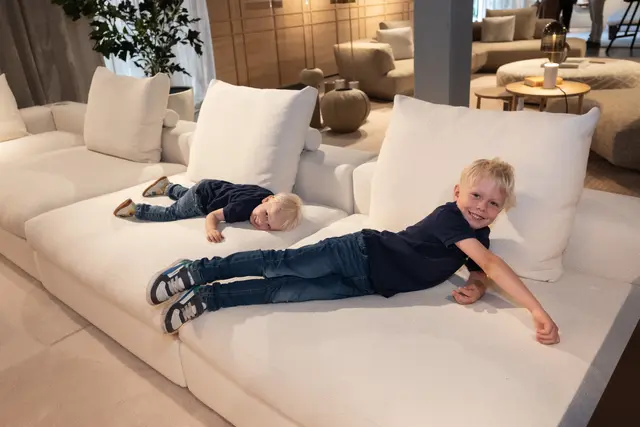 Flexform Sofas - die ideale Spielwiese für jung und junggeblieben. 