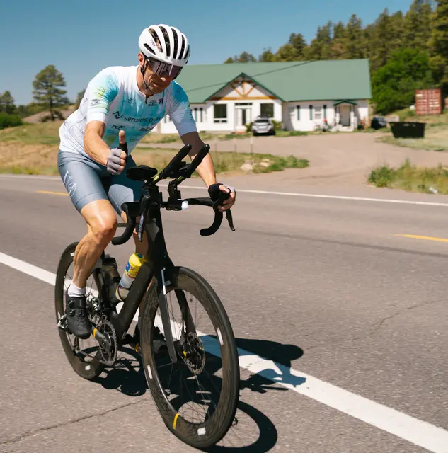 Am 16. Juni startete Thomas Mauerhofer aus Anger beim Race Across America, bei dem er sein gestartetes Kapitel endlich beenden möchte.  | Foto: Benjamin Helm/@benjamin.reportage
