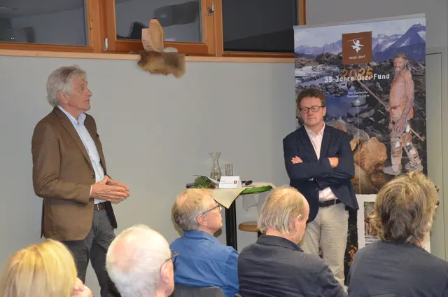 Kompetente Expertise von Walter Leitner (li.) und Hubert Steiner, das (spärlich erschienene) Publikum war fasziniert. 