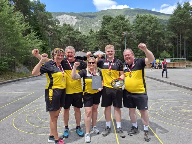 v.l.: Heidi Röck, Manfred Gruber, Marina Mellitzer, Fabian und Hubert Gruber sicherten sich in Heiming den Sieg. | Foto: Gruber
