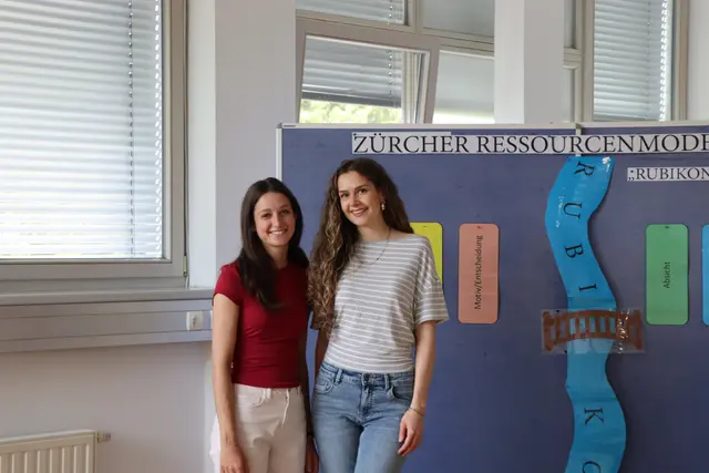 Praxisnahes Arbeiten und individuelle Begleitung stehen bei ARTIS Unterland im Mittelpunkt des zwölfmonatigen Trainings. Im Bild: (v.l) Sophia Friedl (therapeutische Trainerin Mobil) und Anja Reiter (therapeutische Trainerin Handwerk) | Foto: Martina Obertimpfler 