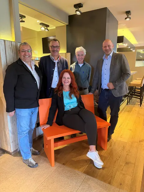LR Cornelia Hagele mit PV-Obmann Daniel Stern sowie den Bürgermeistern Hermann Steixner, Andreas Gleirscher und Peter Lanthaler (v.r.) Nicht im Bild ist der Fulpmer Bgm. Johann Deutschmann | Foto: VP Tirol