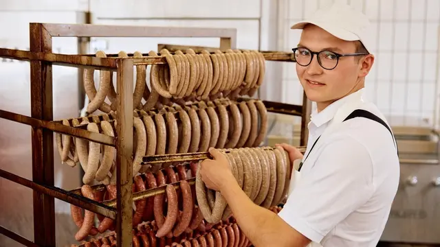„Lehrling des Monats Juni“ ist Johannes Lüftenegger.  | Foto: WKS/Hechenberger