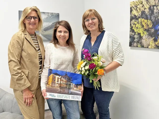 Susanne Kaltenegger besuchte außerdem die neue psychologische Praxis. | Foto: Stadt Bruck