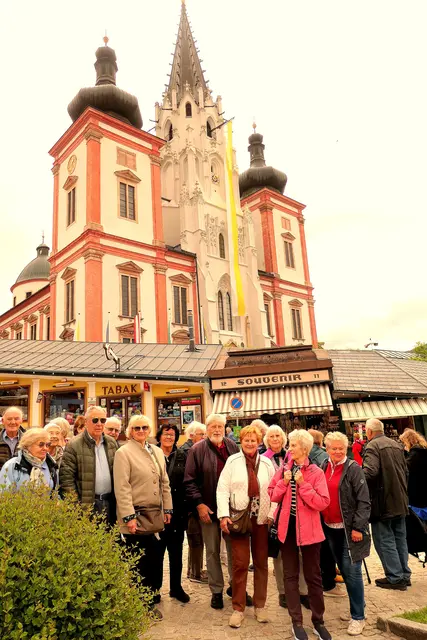 Der erste Programmpunkt war der Besuch der Basilika. | Foto: Pensionistenverband Purkersdorf