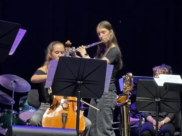 Musikalische Präsentation des Programms. | Foto: Schauer