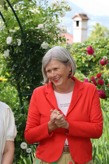 Bauernkiste-Initiatorin Therese Fiegl und Surerhof Bäuerin Regina Norz freuen sich auf das 30 Jahre Jubiläum im kommenden Jahr 2027 | Foto: Kendlbacher