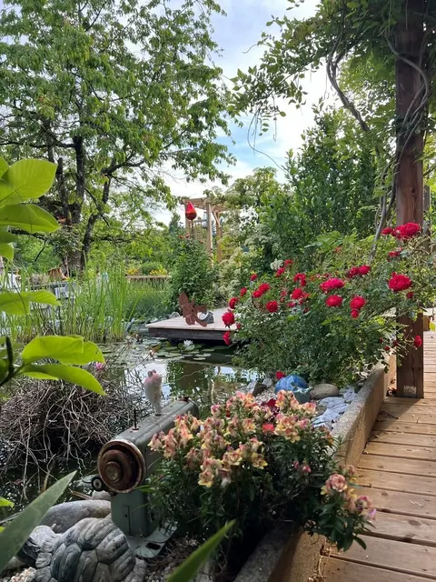 Familie Maier lädt zum Staunen in ihren Garten, dazu gibt’s hausgemachte Snacks. | Foto: privat