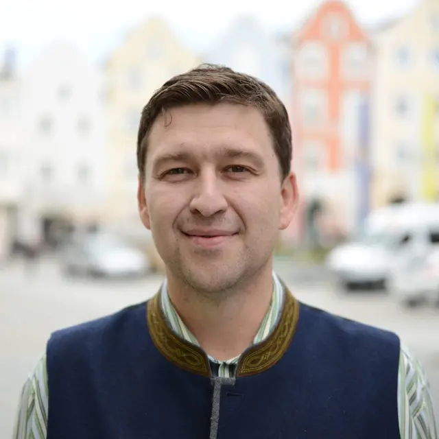 Schärdings FPÖ-Vizebürgermeister Stefan Schneebauer rettete einer Prambachkirchnerin am Sportplatz das Leben. | Foto: Schneebauer