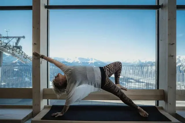 Yoga und Pilates hoch über Innsbruck – Bewegung und Achtsamkeit inmitten der Tiroler Bergwelt. | Foto: Blitzkneisser