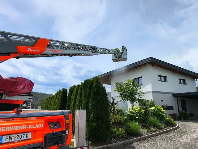 Foto: OBI Stefan Krammer und BI Florian Scherwitzl, ÖA-Team BFKdo Klagenfurt-Land und FF St. Thomas a. Z.