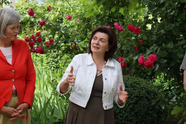 Regina Norz aus Thaur ist Pionierin im Obstbau. | Foto: Kendlbacher