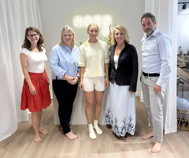 Vizebürgermeisterin Anna-Maria Demmelmayr, Brigitte Ecker (Hauseigentümerin), Timna Meyer (nesss), Daniela Zeiner (Steyr / Stadt.Impuls), Michael Obermair (Obermair Immobilien).  | Foto: Steyr/Stadt.Impuls