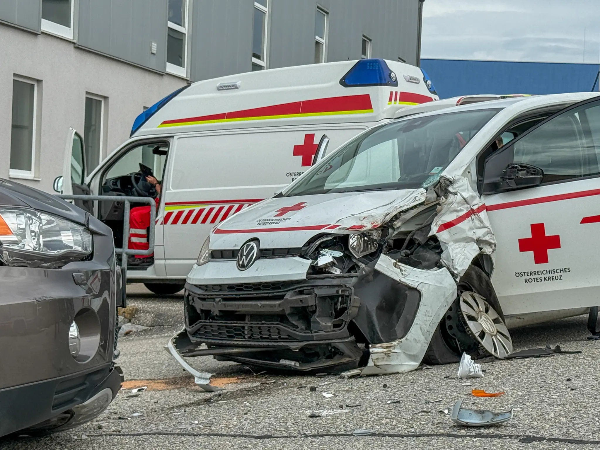 Collision in Lichtenberg: Head-on crash - | One seriously injured ...