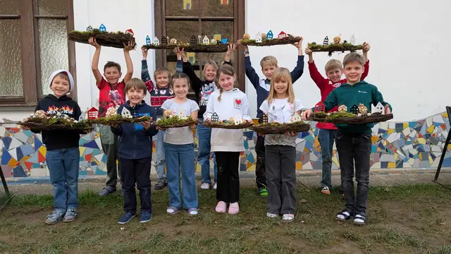 28 Kinder haben die Volksschule Steindorf besucht. Ganzjährig wurden Projekte umgesetzt und es gab saisonale Aktivitäten. | Foto: Volksschule Steindorf