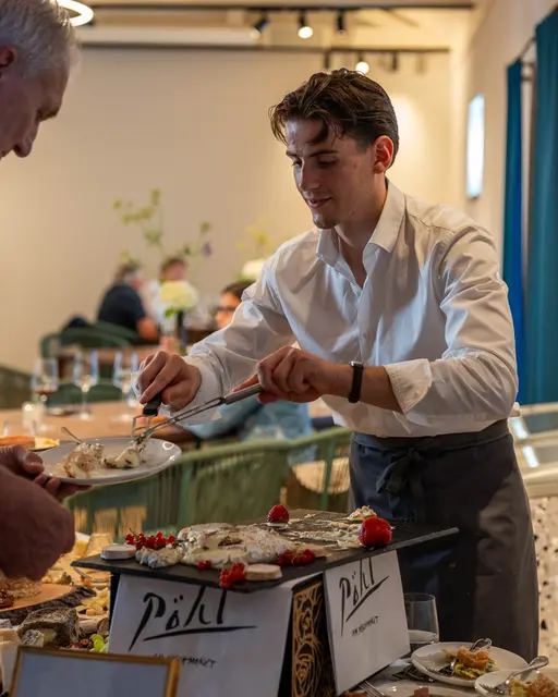 Vor allem die Kulinarik durfte nicht zu kurz kommen. | Foto: &Social