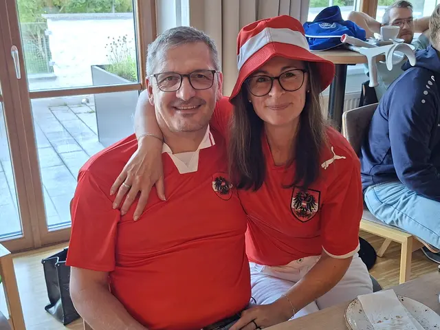 Mitdendrinn im Geschehen: Thomas und Silvia Ortner aus St.Stefan.  | Foto: Helmut Eder