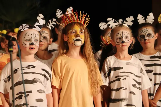 Die Kinder der VS Dobl hatten großen Spaß in ihren Rollen als Erdmännchen, Zebras, Giraffen oder Löwen | Foto: Edith Ertl
