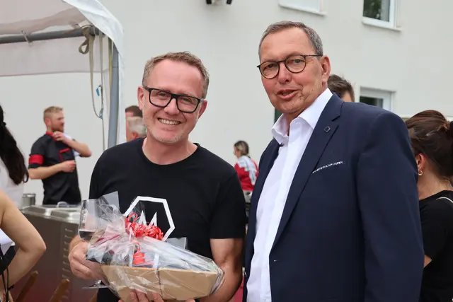 Willi Sickinger und Schlüßlbergs Bürgermeister Klaus Höllerl. | Foto: MeinBezirk/Constance Haslberger